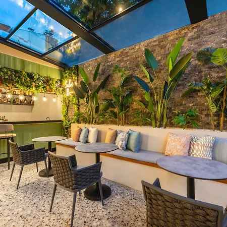 Lexia Ξενοδοχείο *